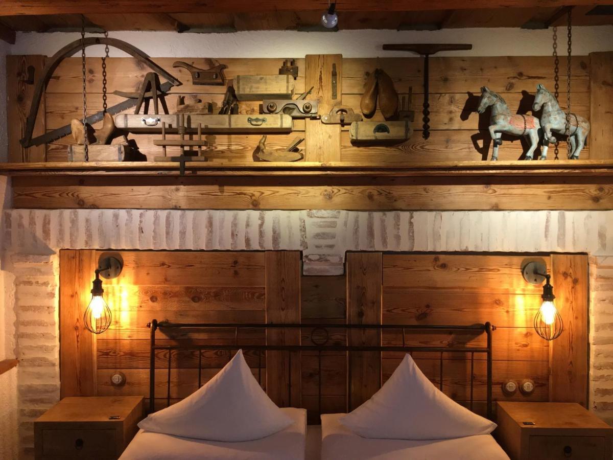 Romantik Hotel U Raka براغ المظهر الخارجي الصورة