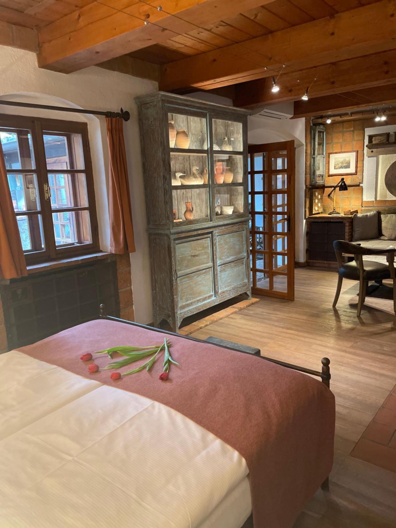 Romantik Hotel U Raka براغ المظهر الخارجي الصورة